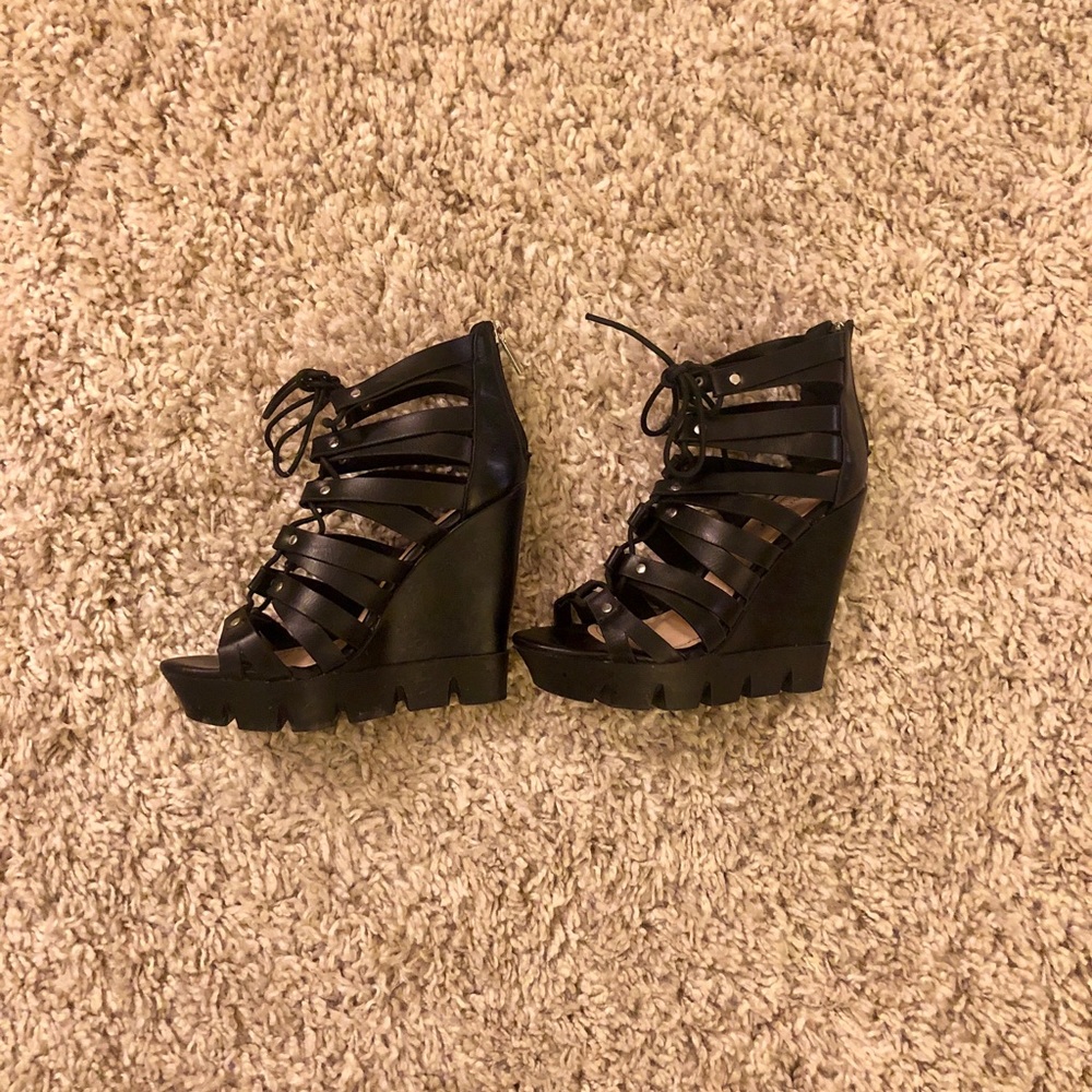 Black lace up open toe wedges size 7